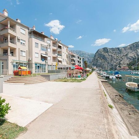 Modern New Flat Next To River Cetina Omiš Esterno foto